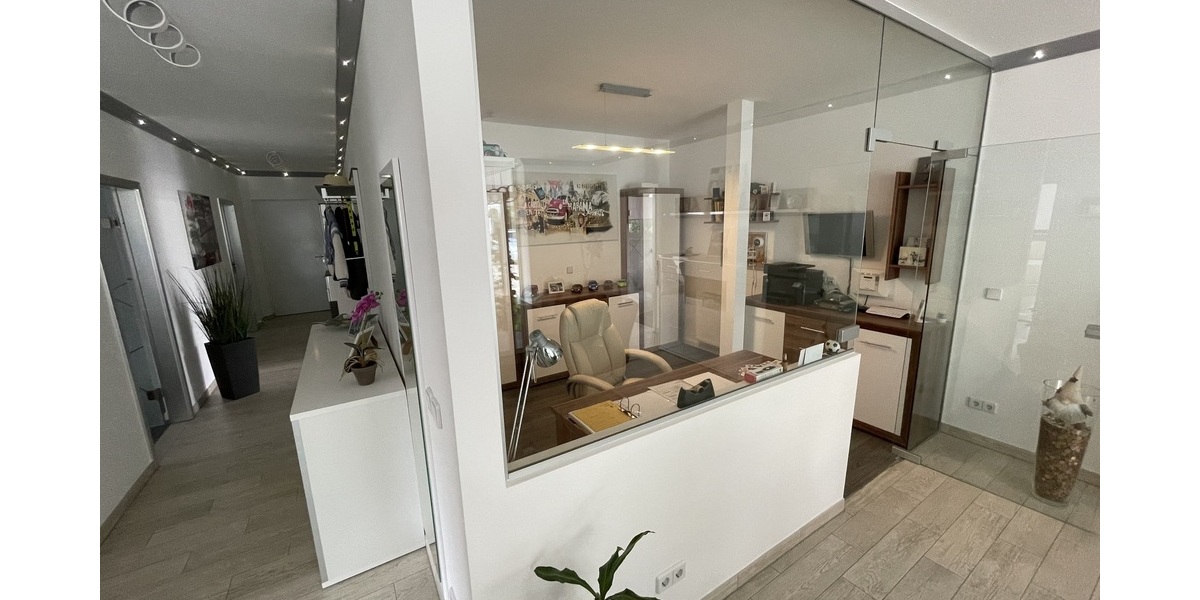 Traumhaftes Anwesen! modernes Wohnen und Arbeiten mit Pool, Einliegerwohnung, Werkstatt und mehr 5 zimmer