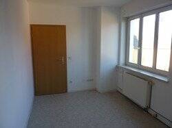 Etagenwohnung Lützen Zorbau - 3 Zimmer, 77 m&sup2;, 400&euro; | Angebot:24031808