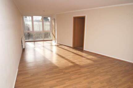 Reihenhaus in Delitzsch-Selben, Terrasse + Balkon + 3 Zimmer + Badewanne