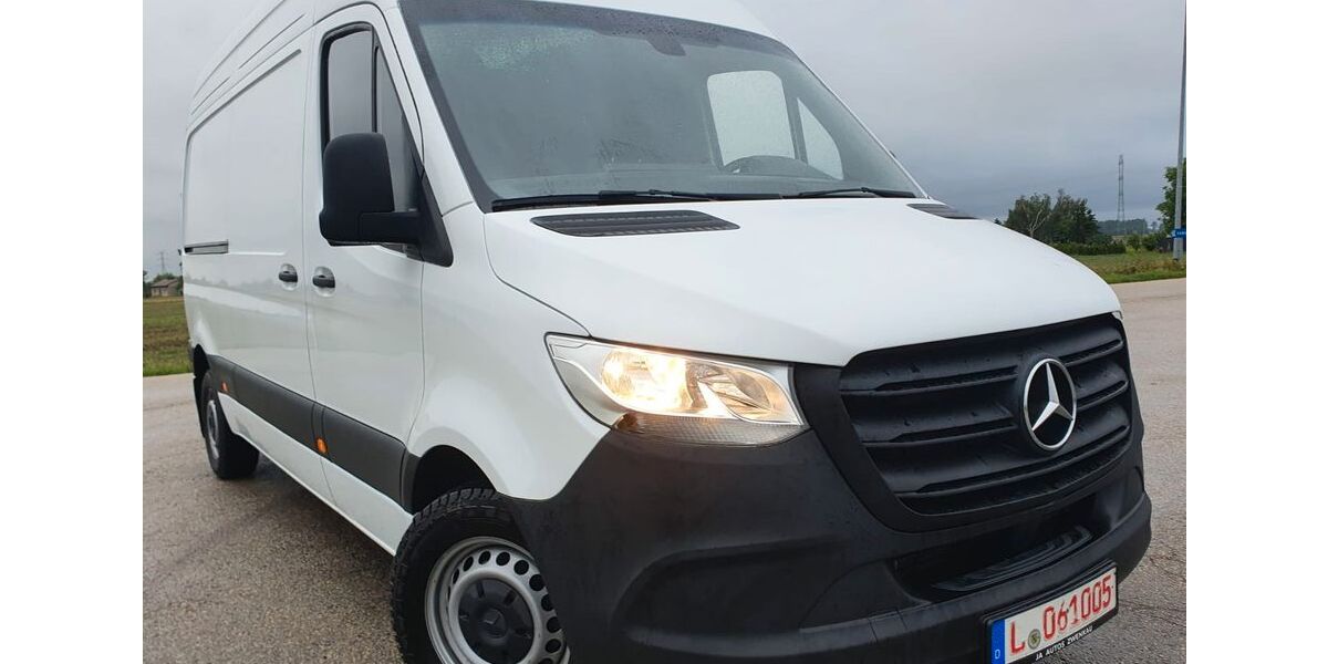Mercedes-Benz Sprinter 55.300 km 36.889 &euro; Zwenkau 04442