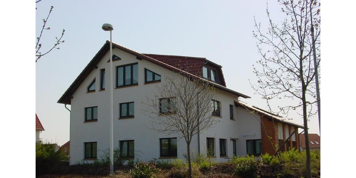 Helle schöne 3-Raum-Wohnung mit großem Bad und auf Wunsch 100m² Garten – frisch renoviert in Bennewitz zimmer