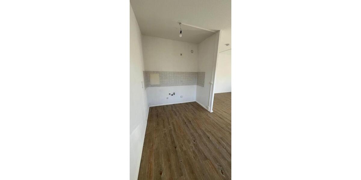 Etagenwohnung Leipzig Lausen-Grünau - 1 Zimmer, 33 m&sup2;, 275&euro; | Angebot:25772492