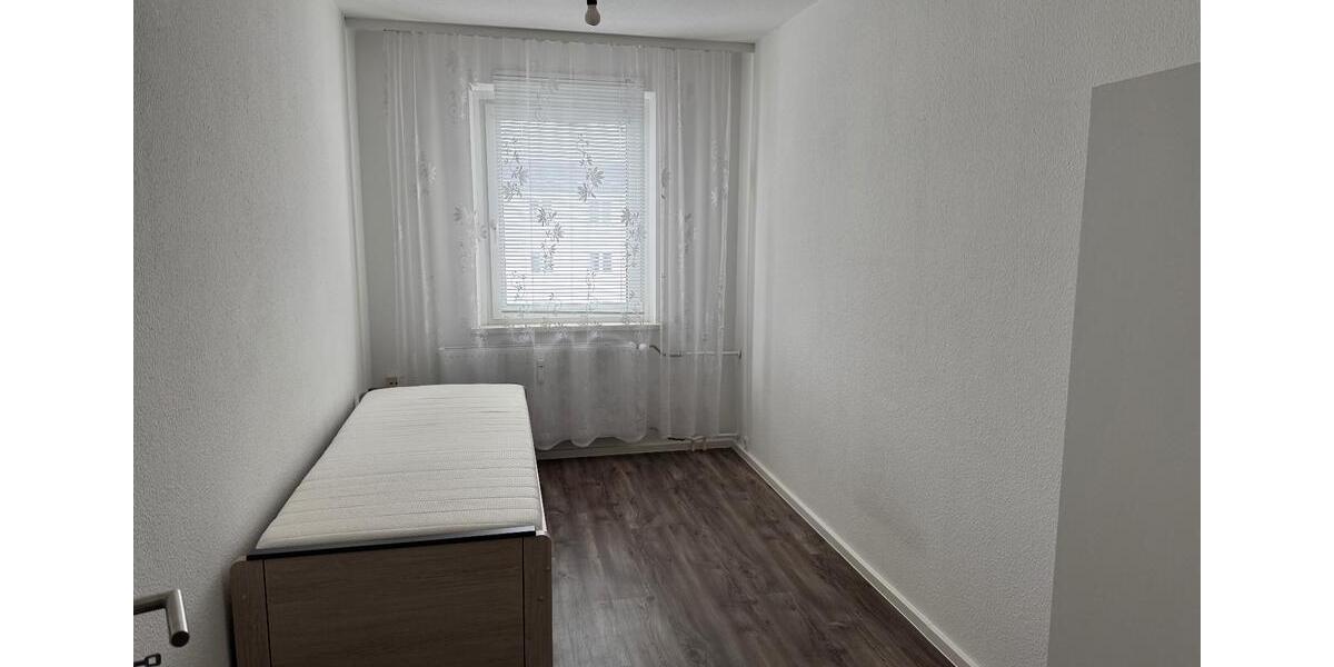 Dachgeschoßwohnung Leipzig Ost - 3 Zimmer, 62 m&sup2;, 550&euro; | Angebot:25717833