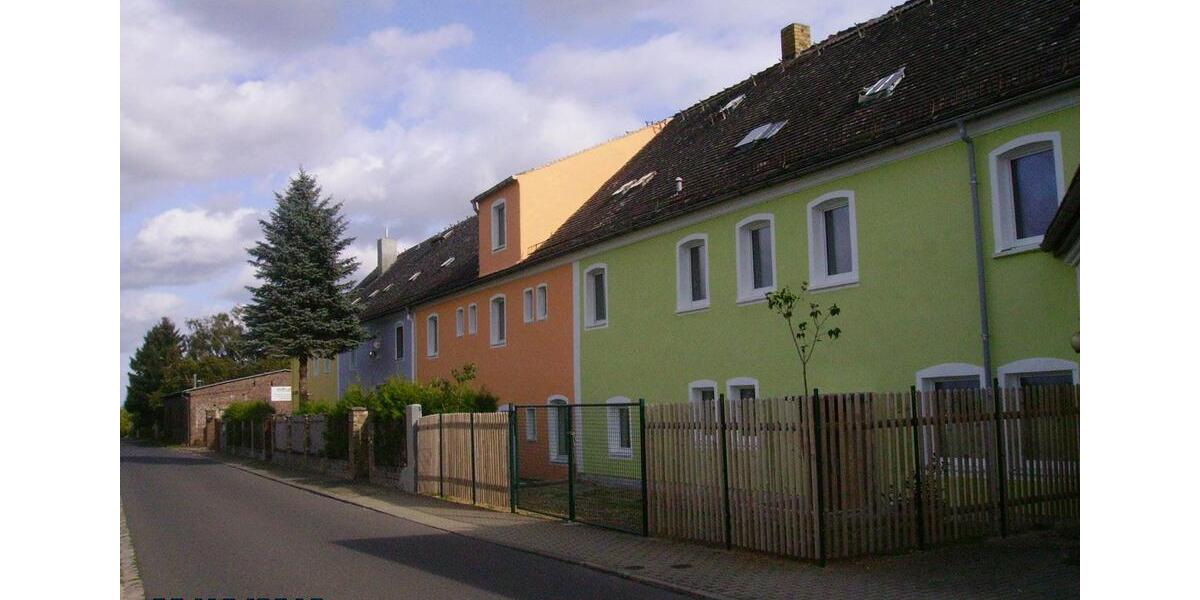 Etagenwohnung Hohenmölsen - 2 Zimmer, 54 m&sup2;, 300&euro; | Angebot:24181887