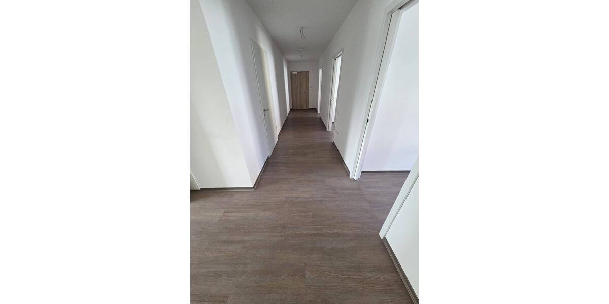 Etagenwohnung Merseburg Neumarkt (Vorstadt) - 4 Zimmer, 104 m&sup2;, 990&euro; | Angebot:22821433