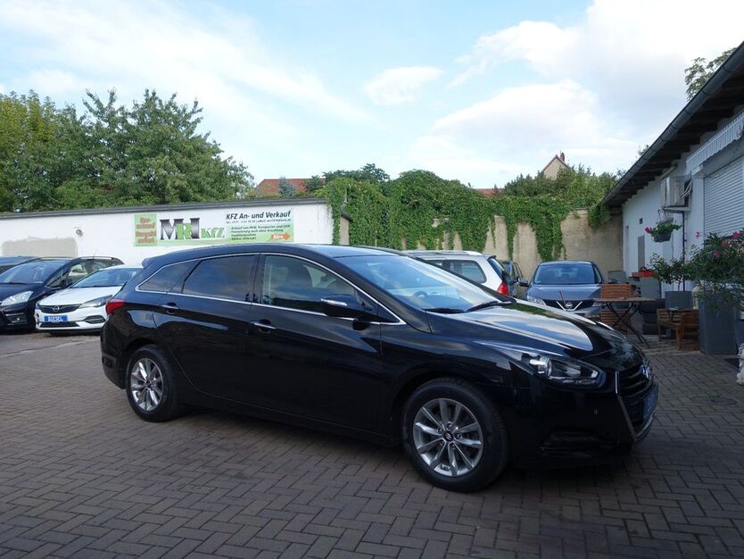 Hyundai i40 133.300 km 10.300 € Halle / Saale 06116
