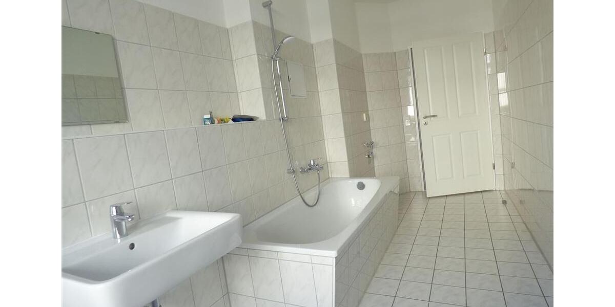 Familien aufgepasst!!! - 3-Raum Whg. in Gohlis, Bad mit Fenster, Wanne, helle Wohnküche! 3 zimmer