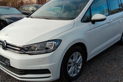 VW Touran 23.375 km 31.990 &euro; Leipzig 04179
