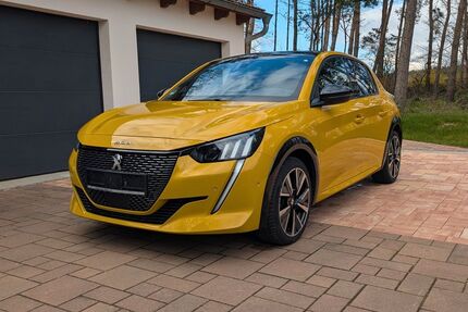 Peugeot 208 88.000 km 13.990 &euro; Laußig OT Kossa 04849