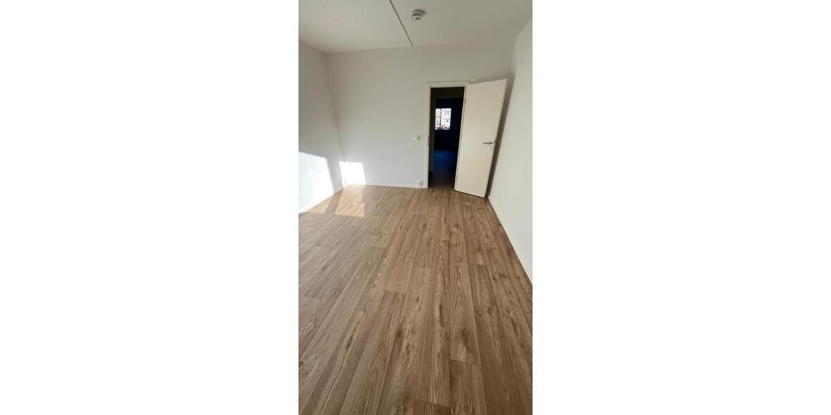 Etagenwohnung Leipzig Lausen-Grünau - 3 Zimmer, 67 m&sup2;, 360&euro; | Angebot:26662736