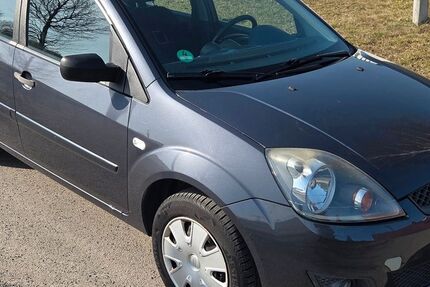 Ford Fiesta 90.000 km 2.750 &euro; Taucha 04425