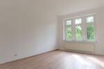 Leutzsch - Schöne 3 Zi.- Whg., Gäste WC, Loggia, frisch saniert!