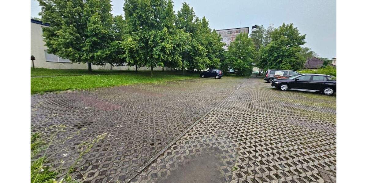 Ca. 35.270 m² gr. Gewerbegrundstück mit Lagerhallen, Gewächshaus, Wohnhäuser, Bürogebäude, Garagen, SP, Freilagerfläche u.v.m. - ca. 60 % vermietet zimmer