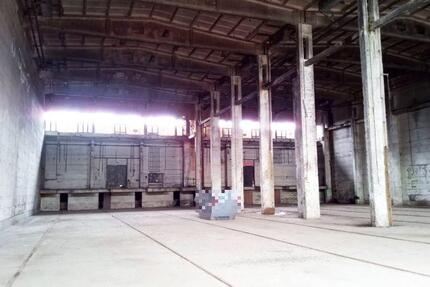 WERKHALLE LAGER LOGISTIK - HALLE mit BÜRO & SOZIALRÄUMEN LKW - WAAGE LADERAMPEN BOOTSGARAGE in ZEITZ zimmer