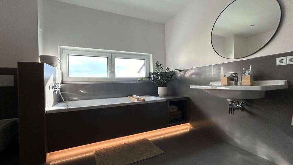 Haus zum Mieten in Borna 1.690 € 135 m²