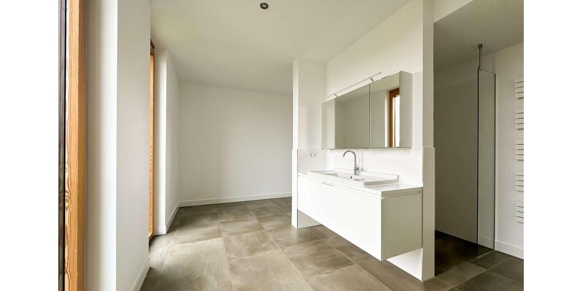 Familientraum: Penthouse mit traumhaftem Seeblick – ideal für Familien, EBK inklusive 6 zimmer