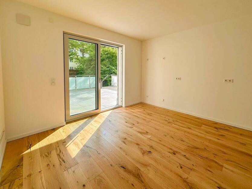 Großzügige Terrasse mit zusätzlichem Garten l Neubau l Provisionsfrei für den Käufer