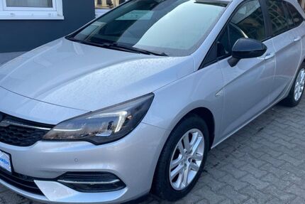 Opel Astra 4.799 km 18.699 € Leuna 06237