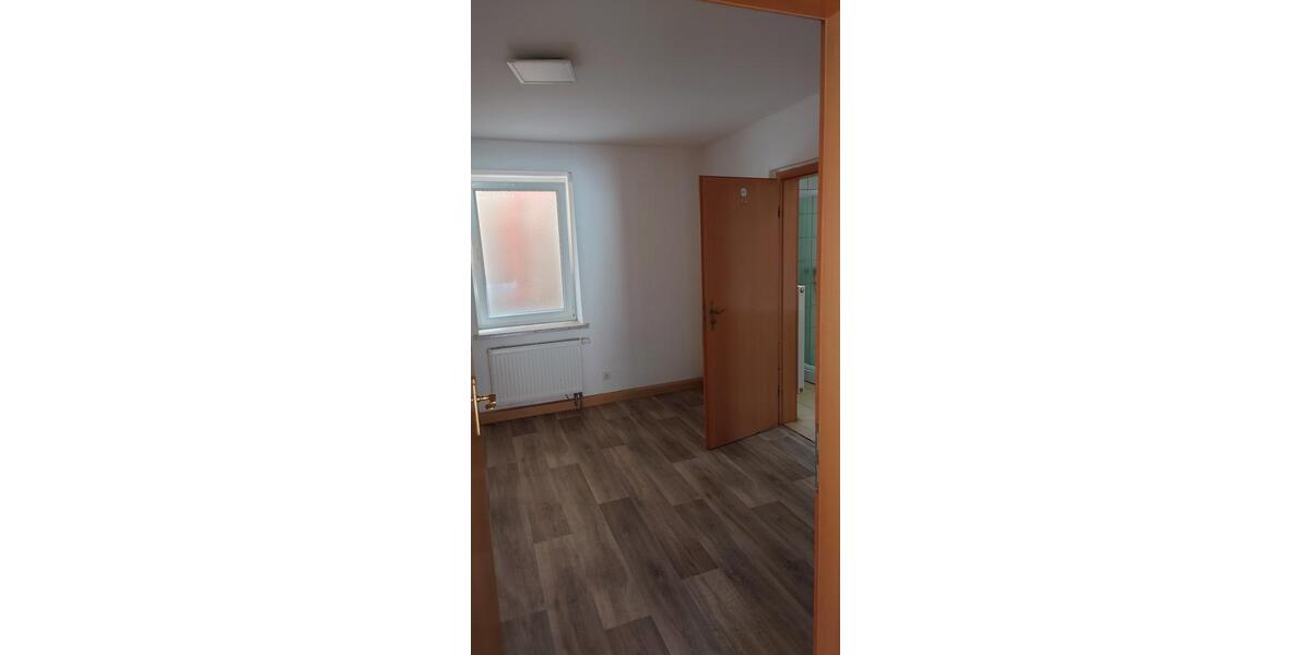 Etagenwohnung Wurzen - 2.5 Zimmer, 60 m&sup2;, 298&euro; | Angebot:26648969