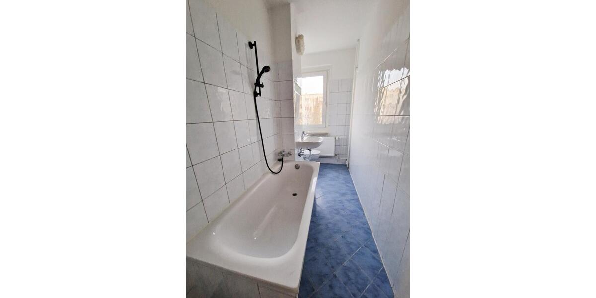 Etagenwohnung Zwenkau - 2 Zimmer, 60 m&sup2;, 375&euro; | Angebot:25845972