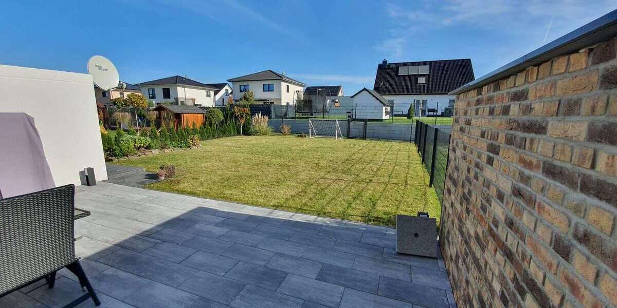 Einfamilienhaus Rötha - 5 Zimmer, 135 m&sup2;, 1.690&euro; | Angebot:26941126
