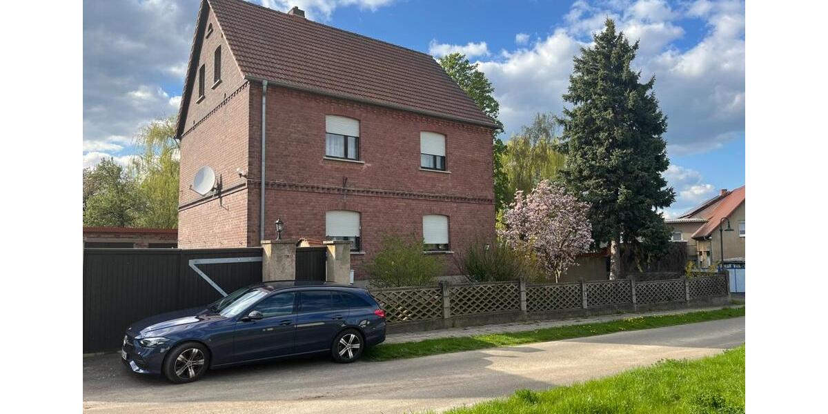 Einfamilienhaus Lützen - 8 Zimmer, 130 m&sup2;, 225.000&euro; | Angebot:26562480