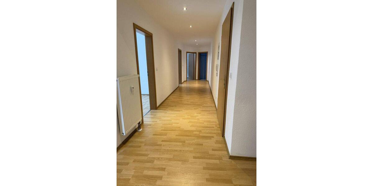 Etagenwohnung Markranstädt - 4 Zimmer, 111 m&sup2;, 950&euro; | Angebot:26891782