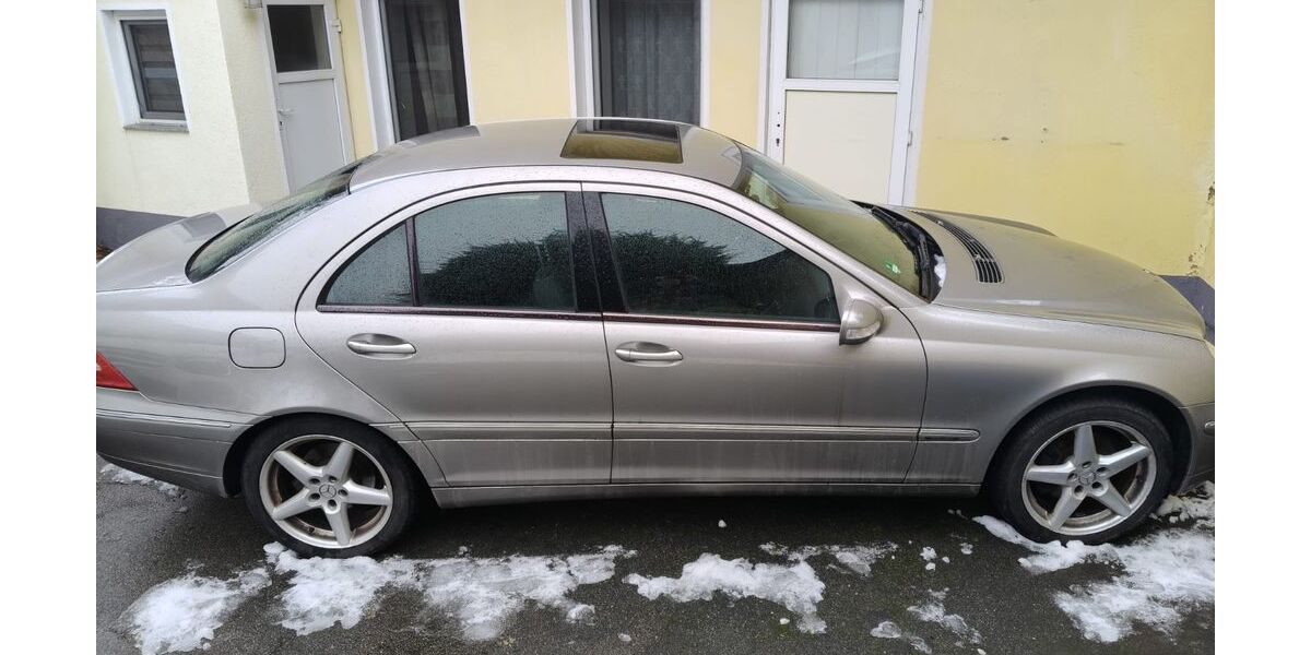 Mercedes-Benz C 180 215.000 km 1.900 &euro; Bad Dürrenberg 06231