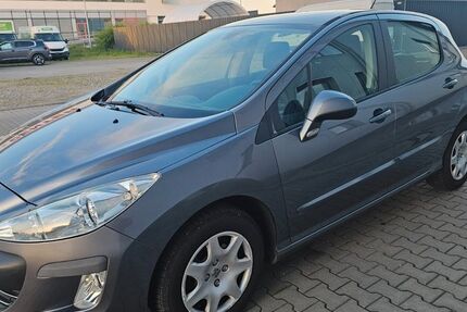 Peugeot 308 85.100 km 4.560 &euro; Leipzig 04209