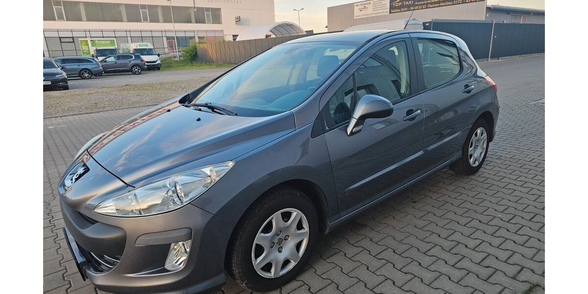 Peugeot 308 85.100 km 4.560 &euro; Leipzig 04209