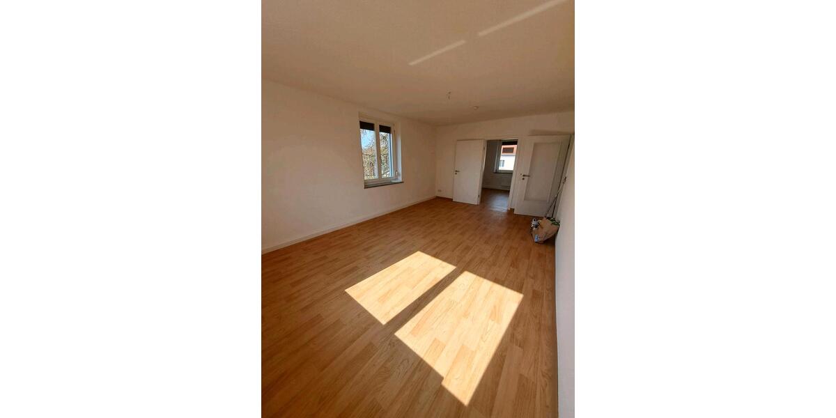 Etagenwohnung Hohenmölsen - 2 Zimmer, 50 m&sup2;, 530&euro; | Angebot:26564625