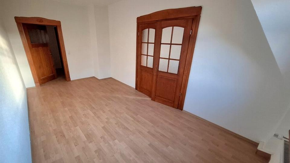 Dachgeschoßwohnung Leipzig Nordwest - 4 Zimmer, 90 m&sup2;, 999&euro; | Angebot:26678723