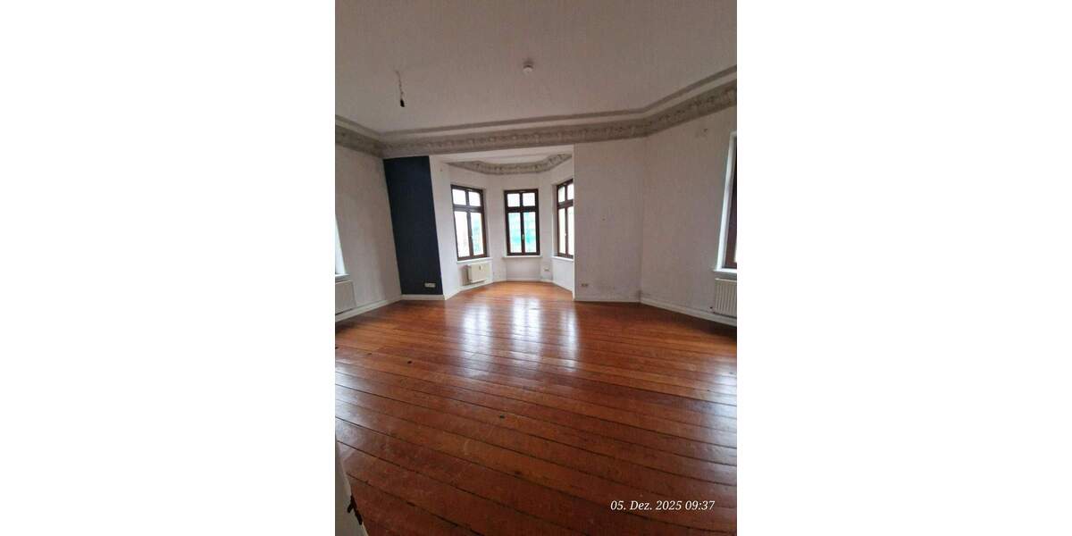 4-Raum-Wohnung mit Dielenboden und Stuckdecken 4 zimmer