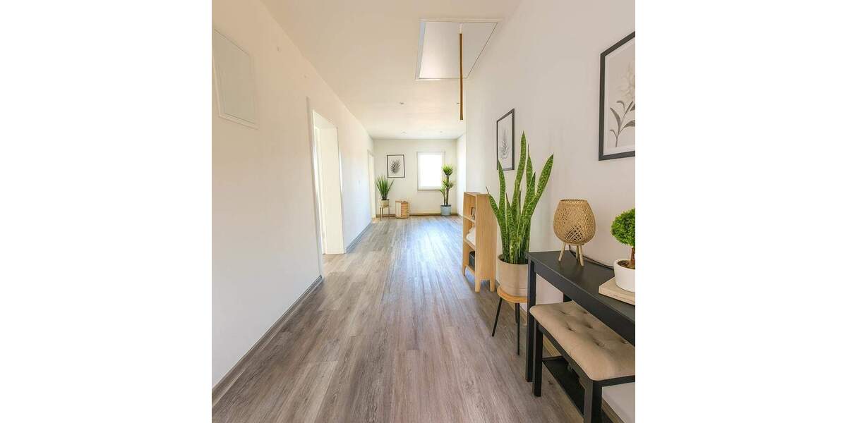 Etagenwohnung Schönwölkau Gollmenz - 4 Zimmer, 140 m&sup2;, 1.372&euro; | Angebot:25372610