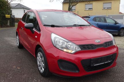 Kia Rio 120.988 km 4.900 € Groitzsch 04539