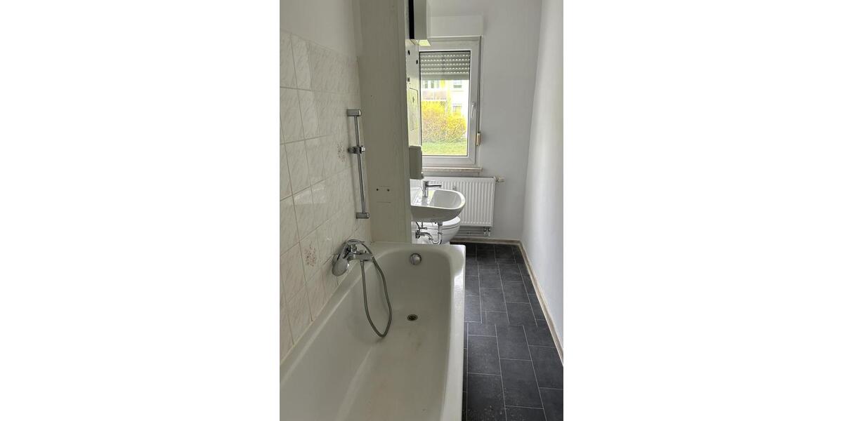 Erdgeschoßwohnung Bad Dürrenberg - 3 Zimmer, 61 m&sup2;, 351&euro; | Angebot:26058628