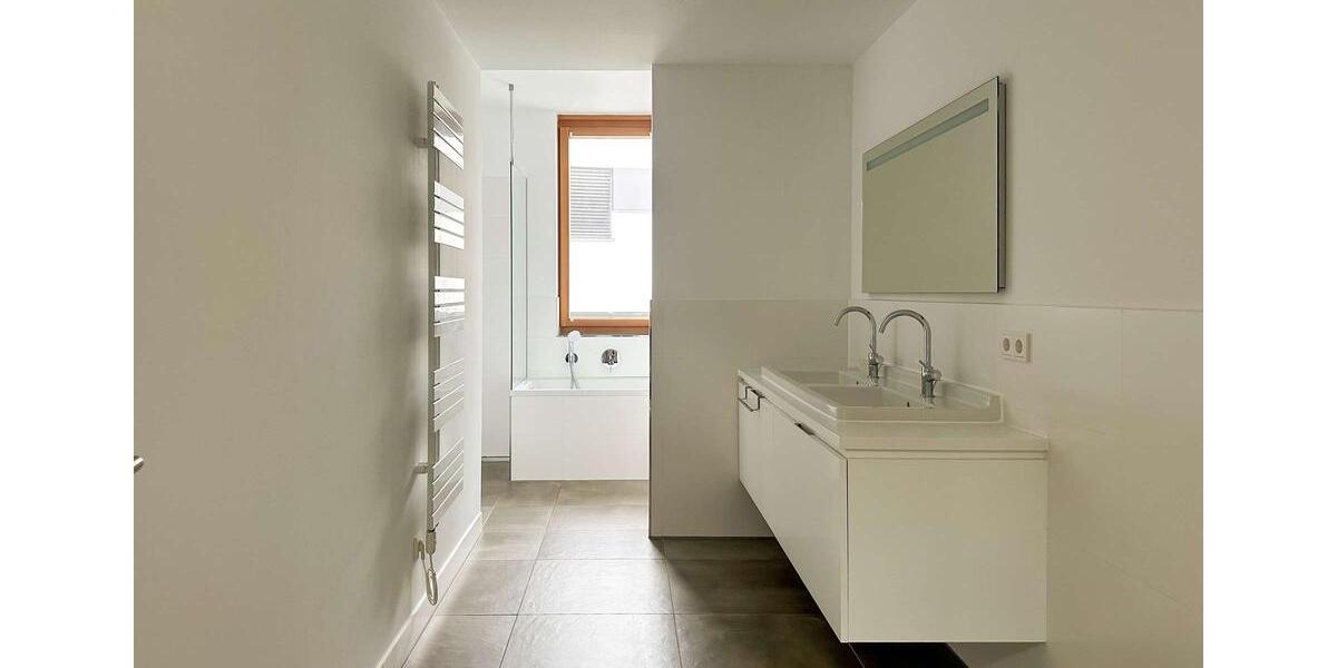 Familientraum: Penthouse mit traumhaftem Seeblick – ideal für Familien, EBK inklusive 6 zimmer