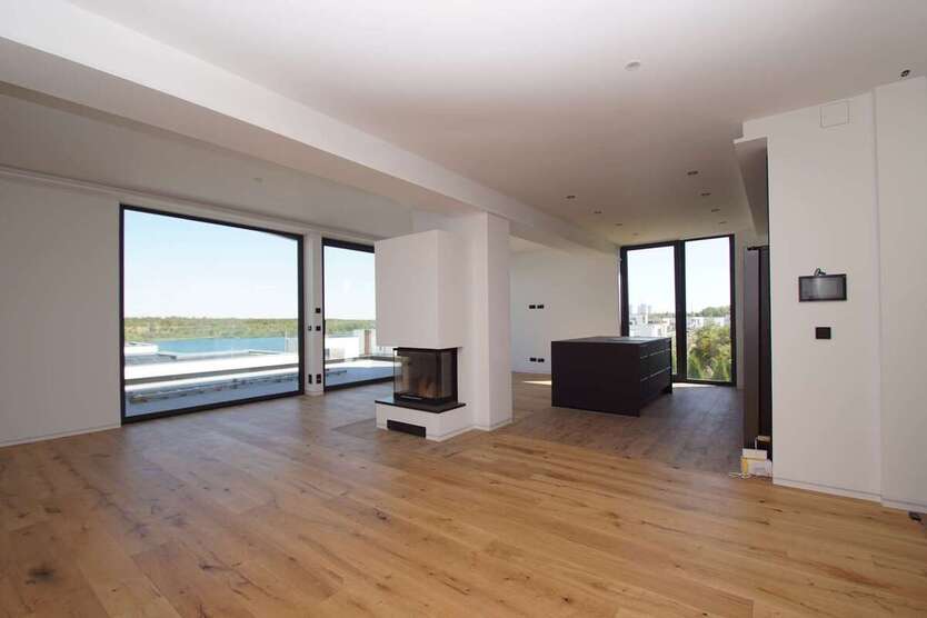 Mit dem Aufzug direkt in die Traumwohnung am Zwenkauer See! 4 zimmer