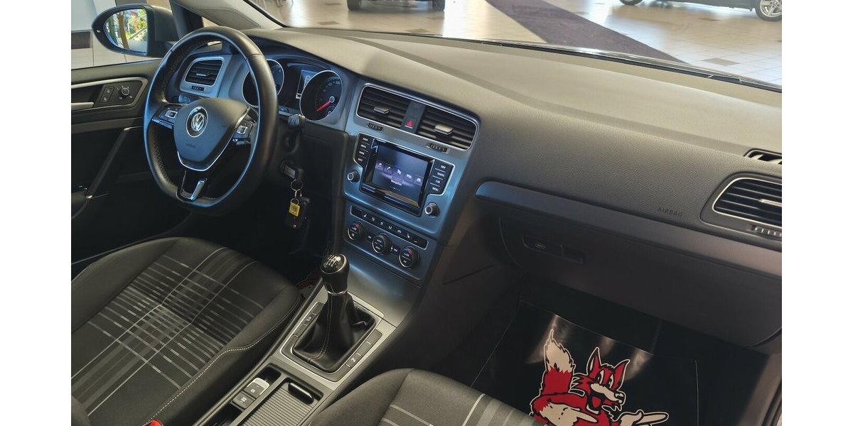 VW Golf Lounge 1.4 /Bi-Xenon/Navi/Tempo/Ahk 78.284 km 13.990 &euro; Leipzig 04347