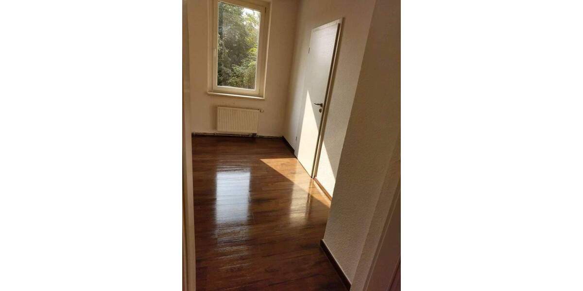 2025 renoviert,100 m²,4-Zimmer,2 Etagen m. EBK+Garten+Keller+Schuppen,Tageslichtbad m. Duschwanne 4 zimmer