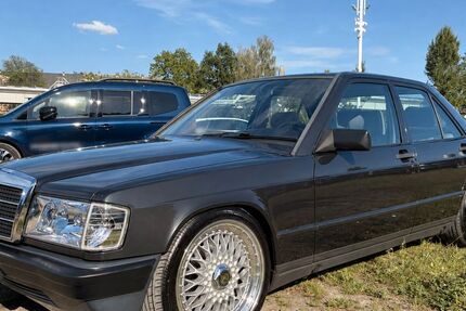 Mercedes-Benz 190 109.000 km 18.500 &euro; Leipzig 04277
