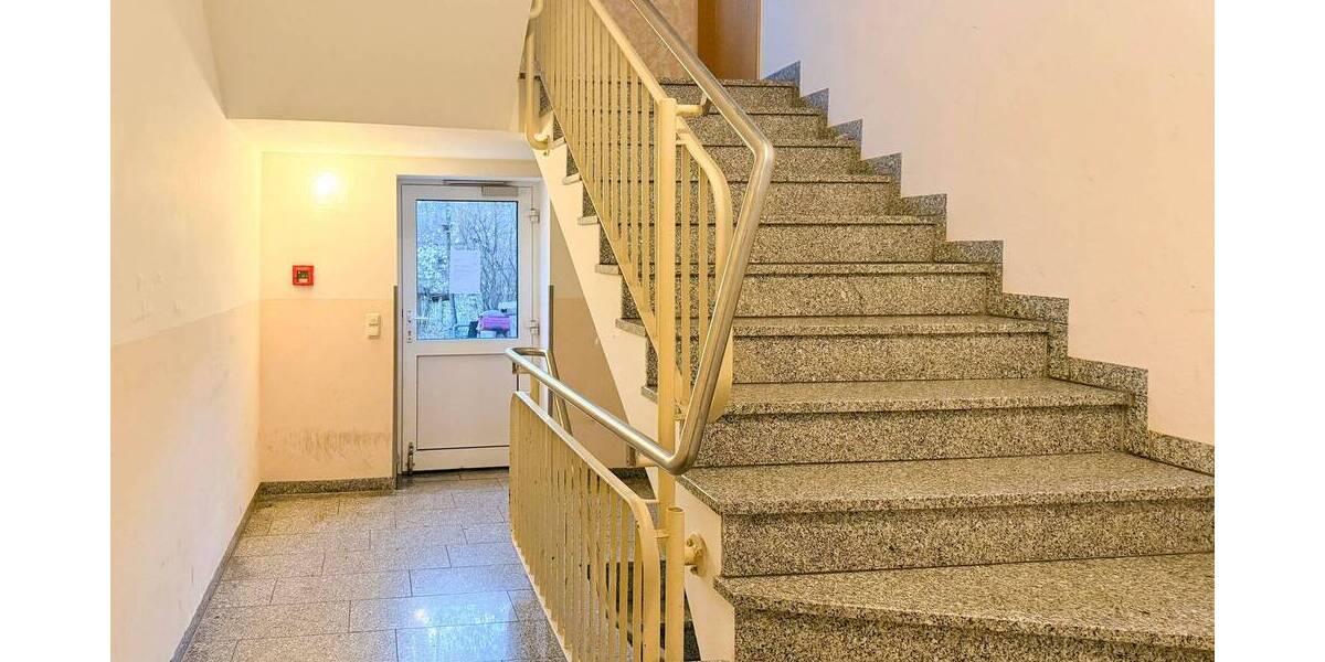 Etagenwohnung Leipzig Gohlis-Süd - 2 Zimmer, 74 m&sup2;, 670&euro; | Angebot:26891588