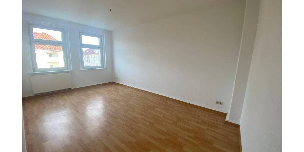 Knautkleeberg* neu renovierte 3 Raum-Whg.* 2.OG* Balkon* Tageslichtbad mit Wanne 3 zimmer