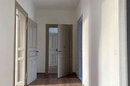 Haus zum Kaufen in Wurzen 298.000 € 343.65 m² 15 zimmer