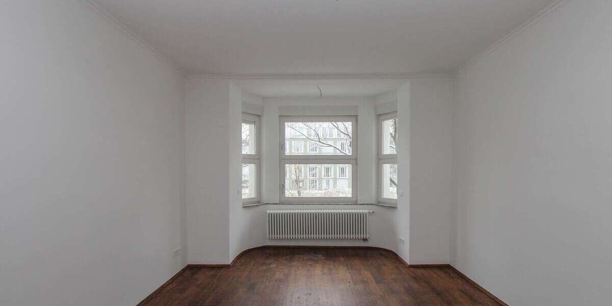 Traumhafte Stadtvilla in Bestlage: Direkt am Rosental mit viel Platz und großem Garten! 8 zimmer