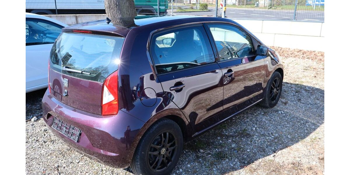 Seat Mii 32.647 km 8.600 &euro; Krostitz 04509