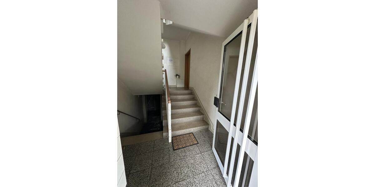 Hochparterre Hohenmölsen - 3 Zimmer, 67 m&sup2;, 62.000&euro; | Angebot:25253817