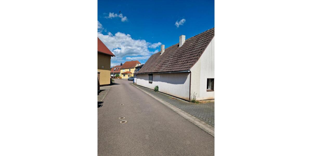 Einfamilienhaus Schkopau - 4 Zimmer, 94 m&sup2;, 75.000&euro; | Angebot:24852052