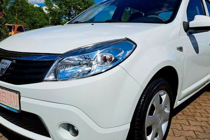 Dacia Sandero 83.697 km 3.799 &euro; Leipzig 04205
