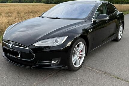 Tesla Model S 181.000 km 17.300 &euro; Schkeuditz 04435